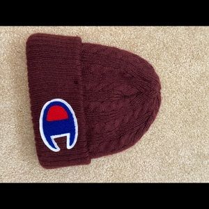 Champion maroon beanie